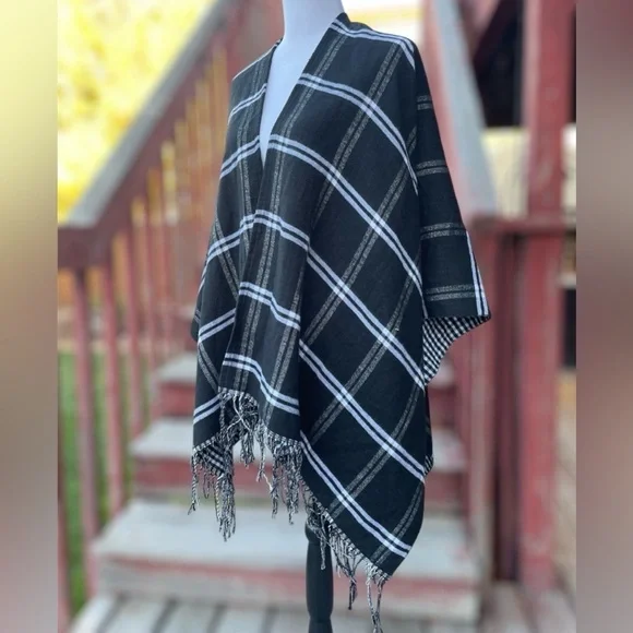 Jones New York Plaid Shrug - Picture 6 of 8